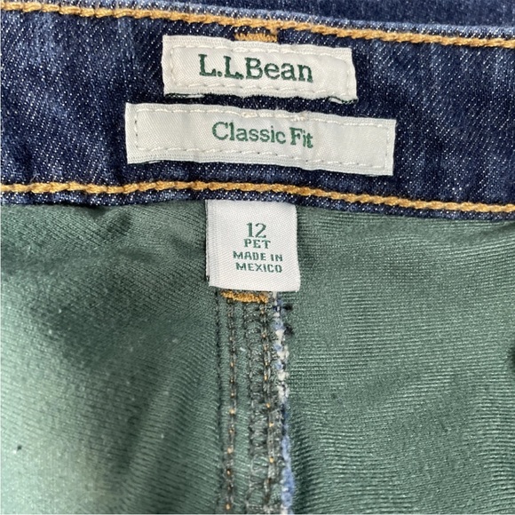 LL Bean Classic Fit Jeans Flannel Lined Denim Straight Leg Women Size 12 Petite - Picture 4 of 5